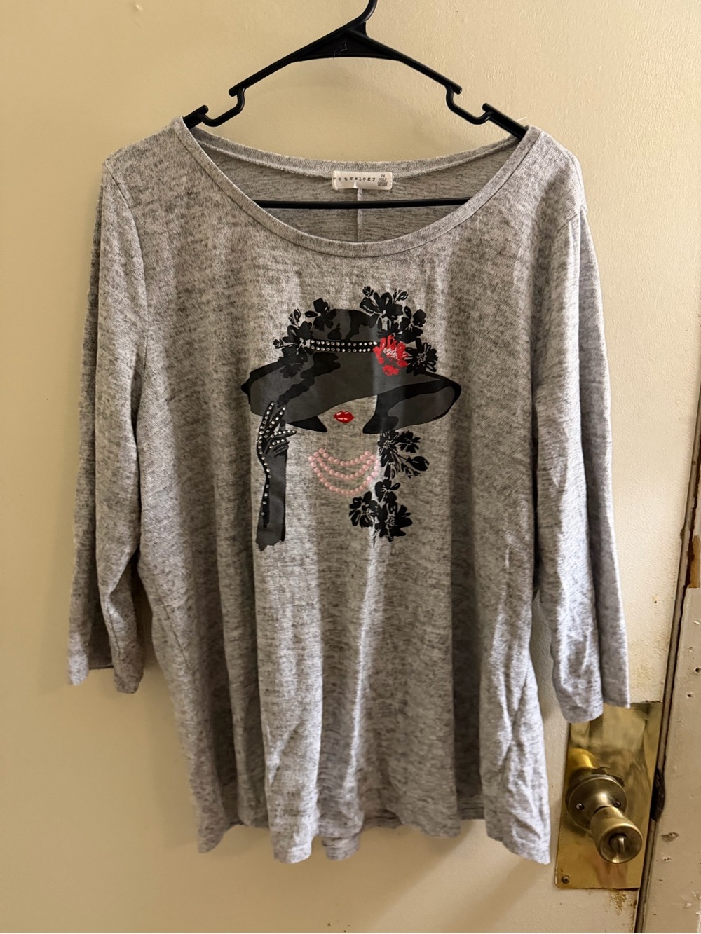 Grey Graphic Women's Long Sleeve Blouse with Hat Motif